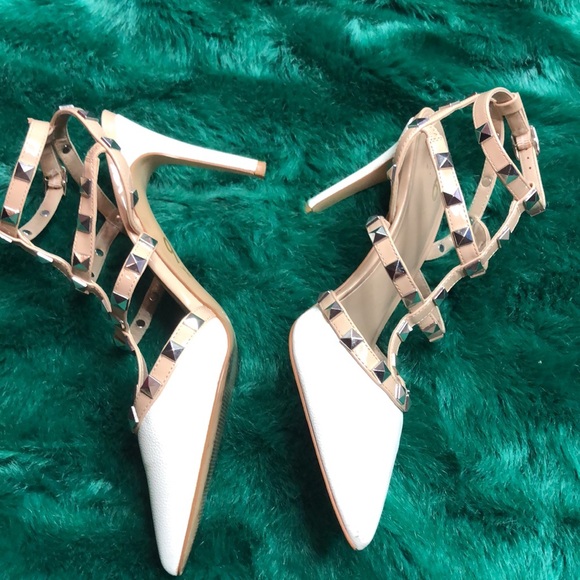 High Heels - Picture 3 of 7